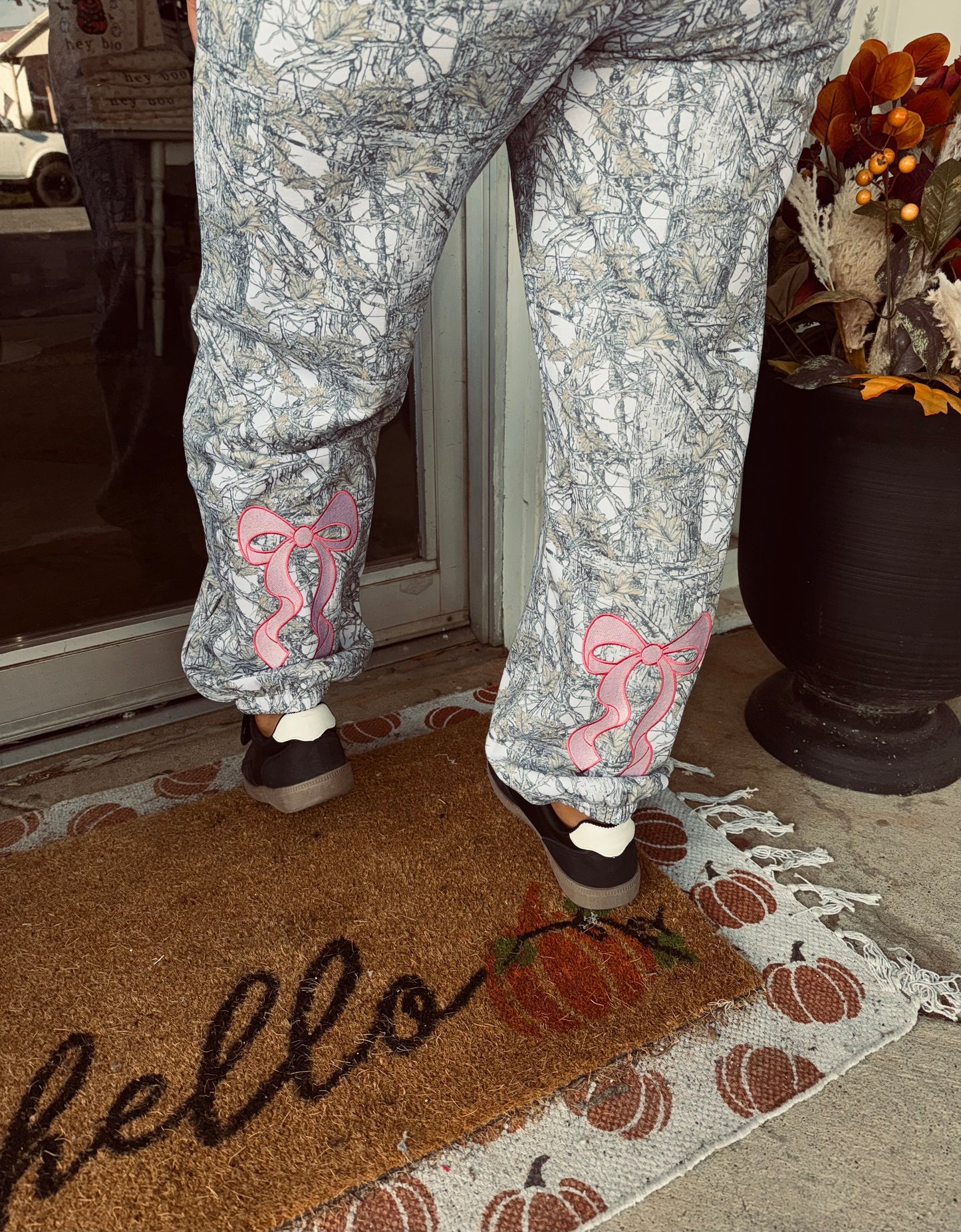 Bow Camo Jogger